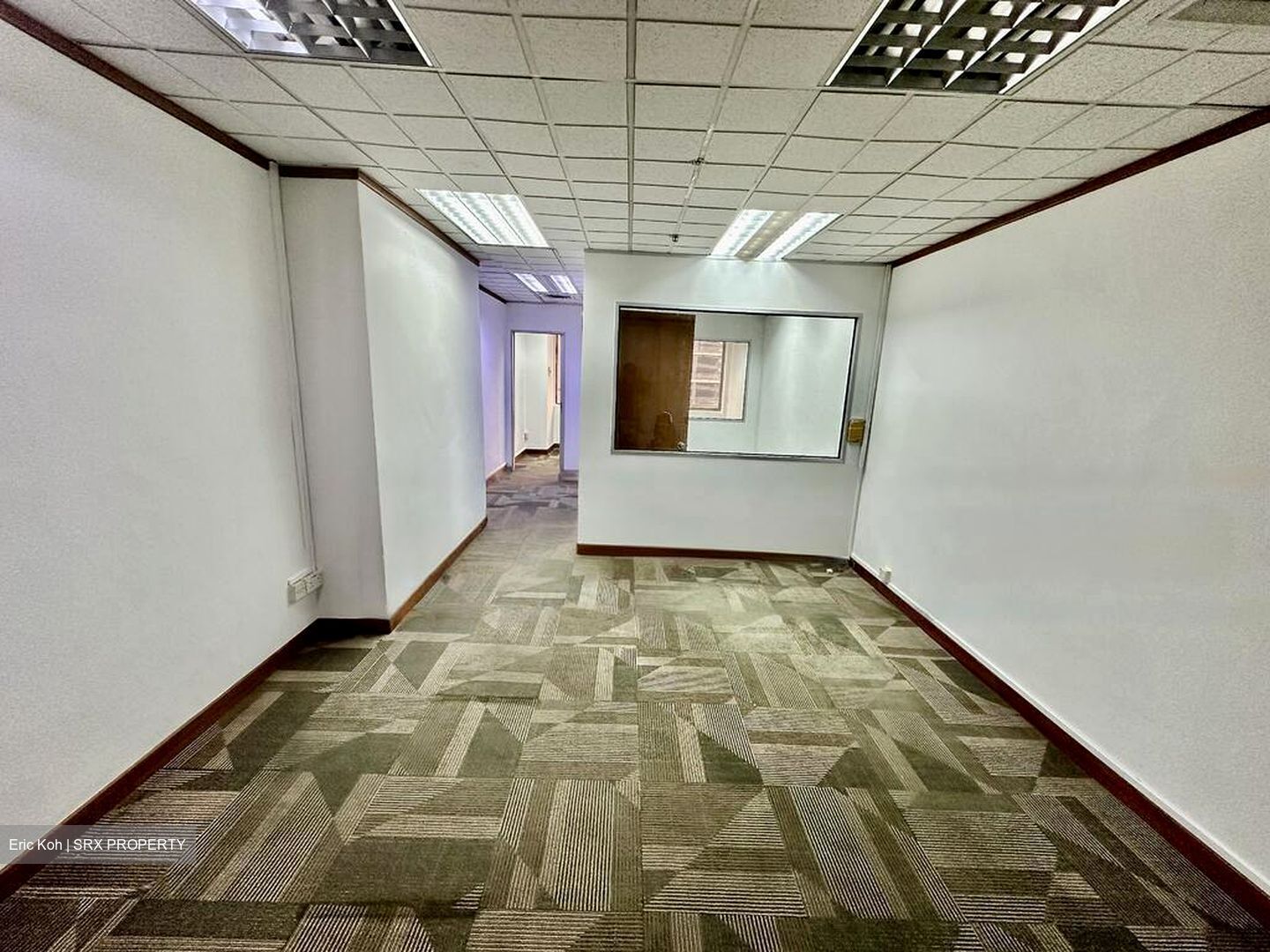 International Plaza (D2), Office #567445991